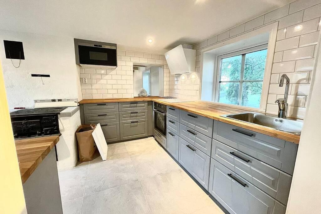 Linköping Eget Hus Med Bra Laege Och Toppstandard מראה חיצוני תמונה
